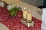 Reis in den Kerzenschalen - ein Hochzeitssymbol.